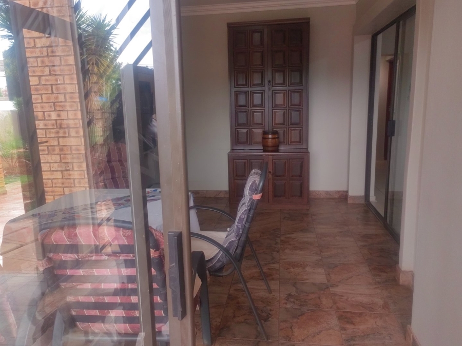 4 Bedroom Property for Sale in Rhodesdene Northern Cape